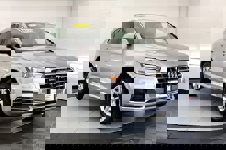 Used 2019 Audi Q5 2.0T Premium w/ Convenience Package image 1