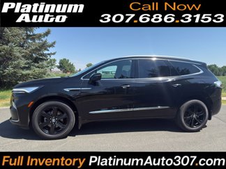 Used 2024 Buick Enclave Essence image 1