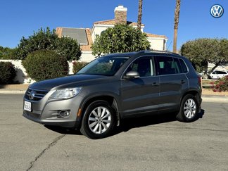Used 2011 Volkswagen Tiguan SE image 1