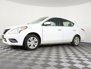 Used 2017 Nissan Versa SV image 1