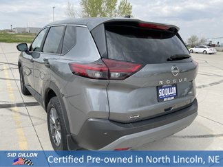 Used 2023 Nissan Rogue S image 1