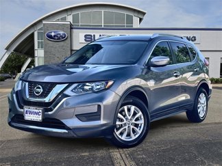 Used 2017 Nissan Rogue SV image 1