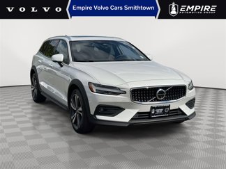 Certified 2024 Volvo V60 B5 Cross Country Plus image 1