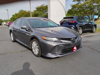 Used 2020 Toyota Camry LE image 1
