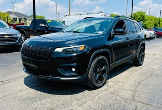 Used 2019 Jeep Cherokee Latitude Plus image 1