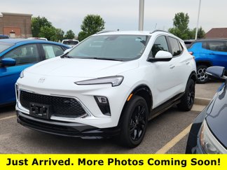 Used 2024 Buick Encore GX Sport Touring image 1