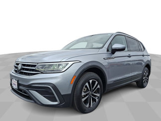 Used 2022 Volkswagen Tiguan S image 1