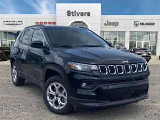 New 2025 Jeep Compass Latitude image 1