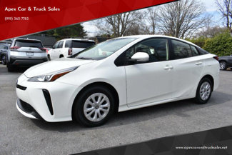 Used 2020 Toyota Prius L Eco image 1