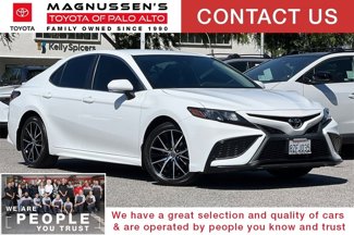 Certified 2022 Toyota Camry SE image 1