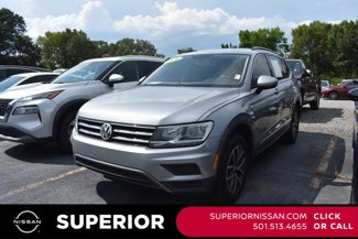 Used 2020 Volkswagen Tiguan SE image 1