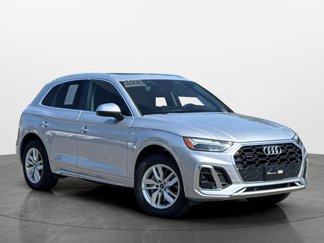 Certified 2022 Audi Q5 2.0T Premium w/ Convenience Package image 1