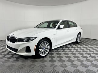 Used 2024 BMW 330e image 1