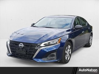Used 2024 Nissan Altima 2.5 S image 1
