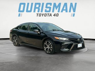 Used 2020 Toyota Camry SE image 1