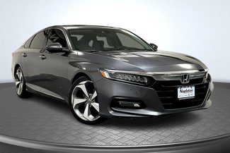 Used 2018 Honda Accord Touring image 1