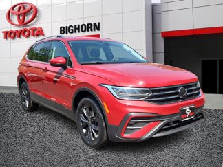 Used 2022 Volkswagen Tiguan SE image 1