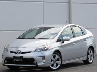 Used 2015 Toyota Prius Five image 1