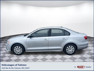 Used 2015 Volkswagen Jetta S image 1