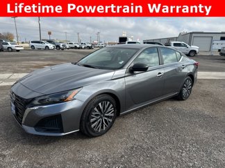 Used 2024 Nissan Altima 2.5 SV image 1