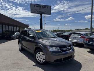 Used 2018 Dodge Journey SE image 1