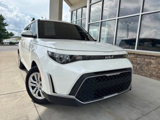 Used 2024 Kia Soul LX image 1