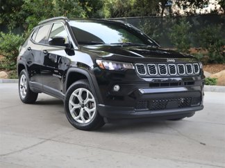 New 2025 Jeep Compass Latitude image 1
