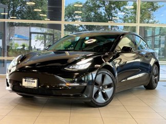 Used 2019 Tesla Model 3 Standard Range image 1