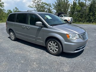 Used 2016 Chrysler Town & Country Touring image 1