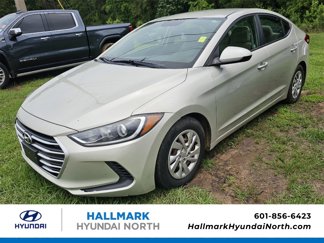Used 2017 Hyundai Elantra SE image 1