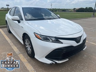 Used 2020 Toyota Camry LE image 1