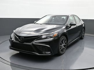Used 2023 Toyota Camry SE image 1