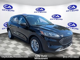 Used 2022 Ford Escape SE image 1