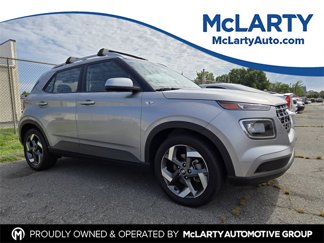 Used 2023 Hyundai Venue SEL w/ Cargo Package image 1