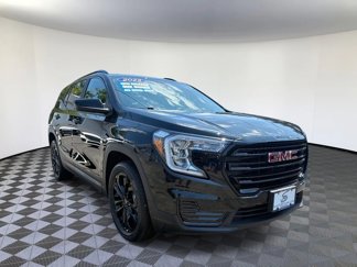 Used 2022 GMC Terrain SLE w/ Driver Convenience Package image 1