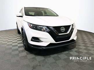 Used 2022 Nissan Rogue Sport S image 1
