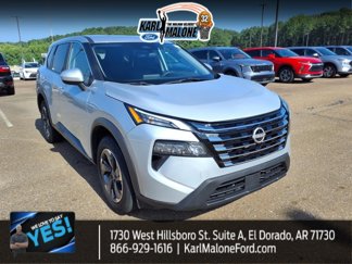 Used 2024 Nissan Rogue SV image 1