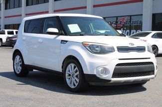 Used 2019 Kia Soul + image 1