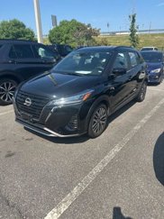 Used 2024 Nissan Kicks SR image 1