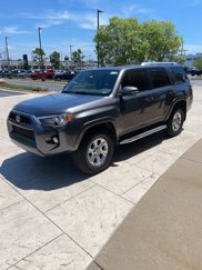 Used 2016 Toyota 4Runner SR5 Premium image 1