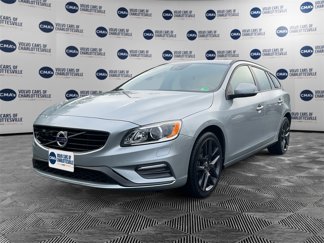 Used 2018 Volvo V60 T5 Dynamic w/ Vision Package image 1