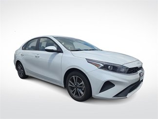 Used 2023 Kia Forte LXS w/ LXS Technology Package image 1