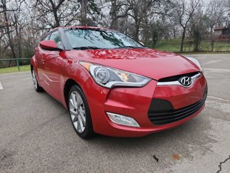 Used 2017 Hyundai Veloster image 1
