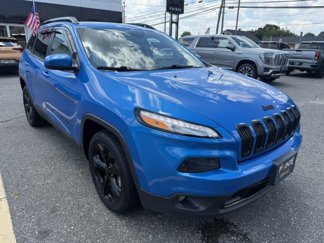 Used 2018 Jeep Cherokee Latitude w/ Altitude Package image 1