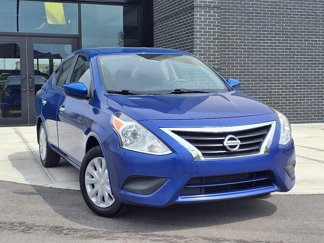 Used 2015 Nissan Versa SV image 1