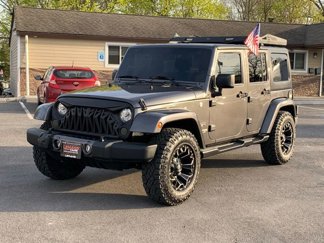 Used 2018 Jeep Wrangler Unlimited Sahara w/ Connectivity Group image 1