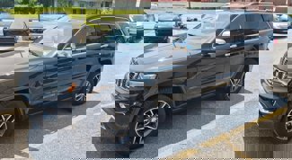 Used 2017 Jeep Grand Cherokee Limited w/ Luxury Group II image 1