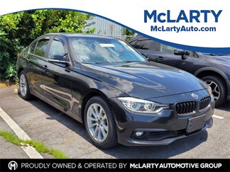 Used 2018 BMW 320i xDrive Sedan w/ Convenience Package image 1