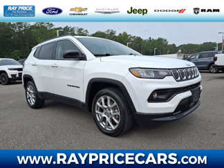 Used 2022 Jeep Compass Latitude image 1