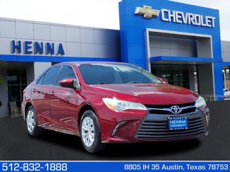 Used 2016 Toyota Camry LE image 1